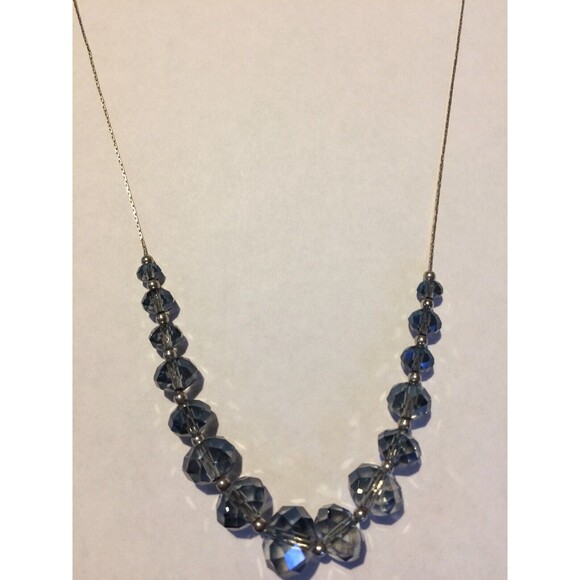 Beautiful Blue Crystal Faceted beads Necklace On Silver tone Chain 19 In - Picture 4 of 4